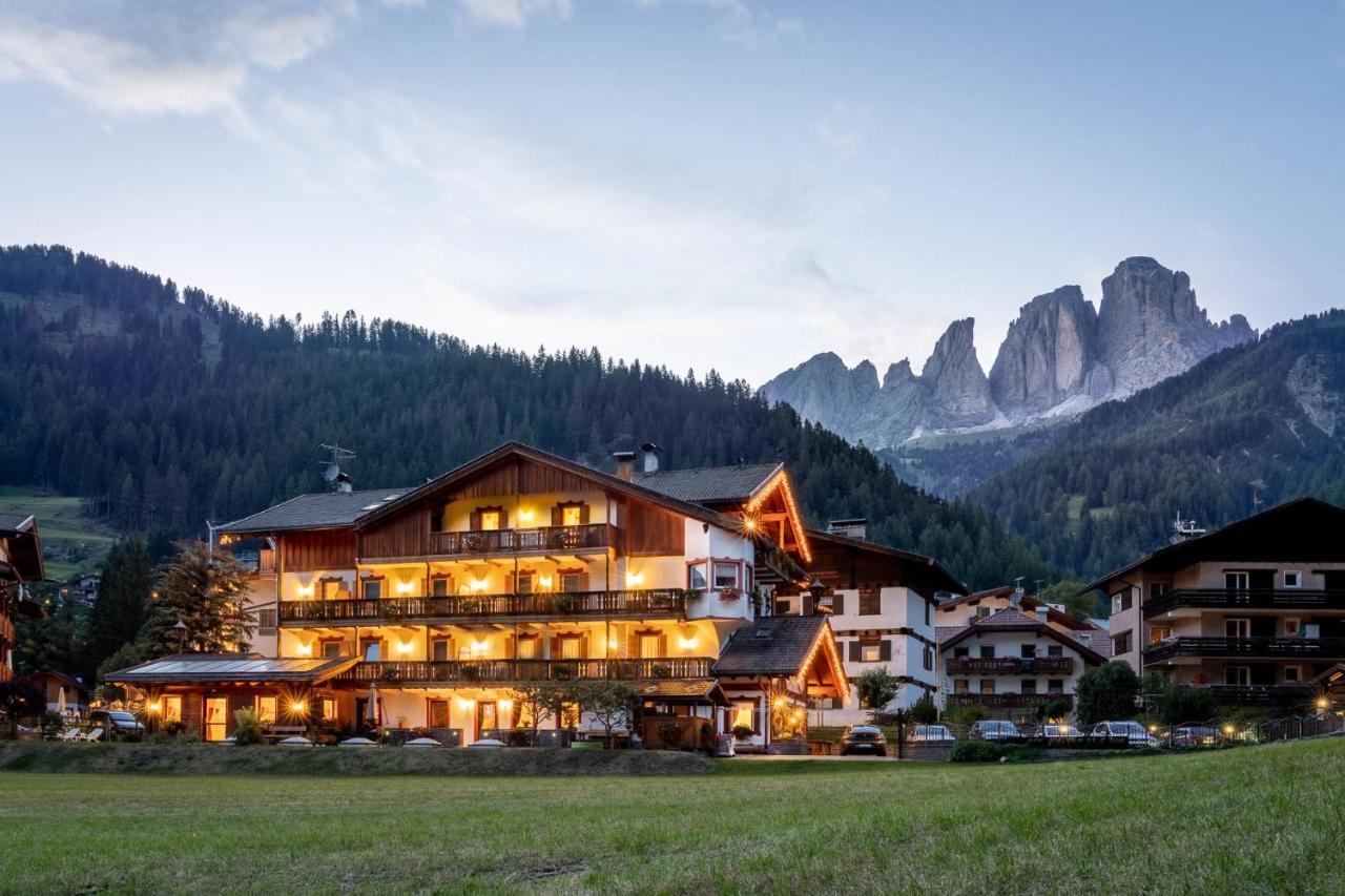Bed and Breakfast Garni Letizia Campitello di Fassa Exteriér fotografie