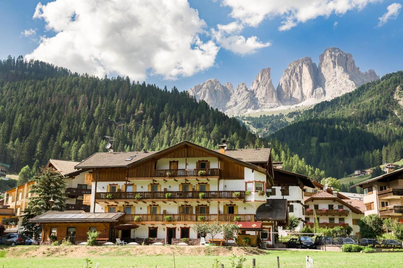 Bed and Breakfast Garni Letizia Campitello di Fassa Exteriér fotografie